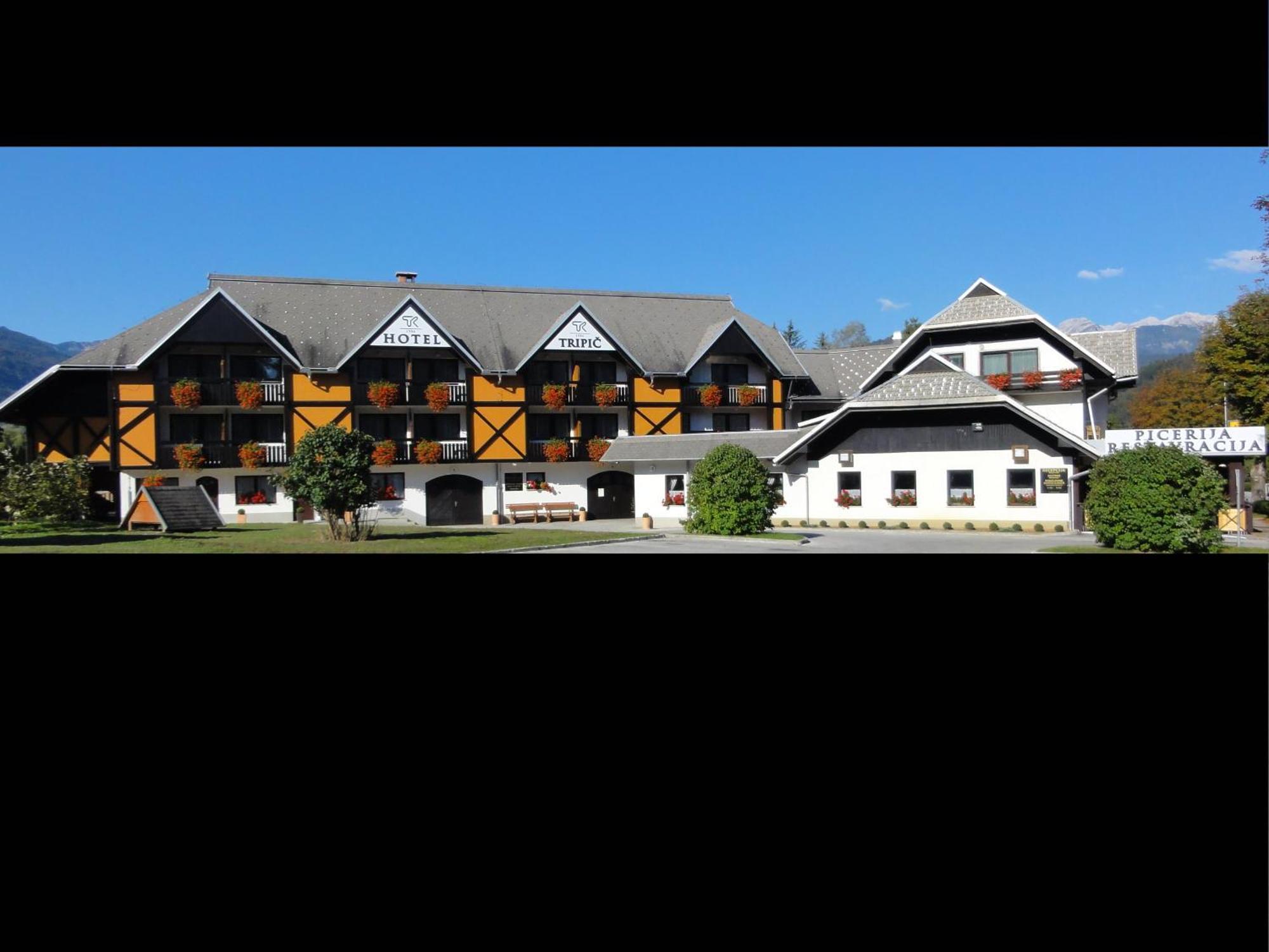 Hotel Tripic, Restaurant And Pizzeria Бохінь Екстер'єр фото